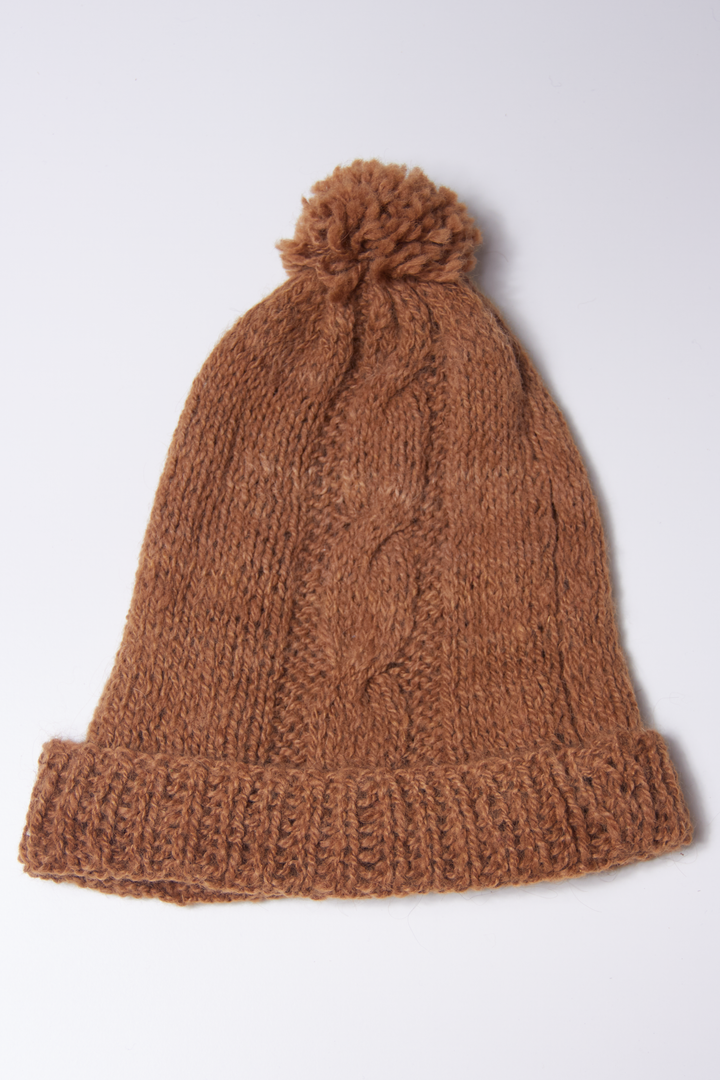 Braune Alpakamütze mit Bommel