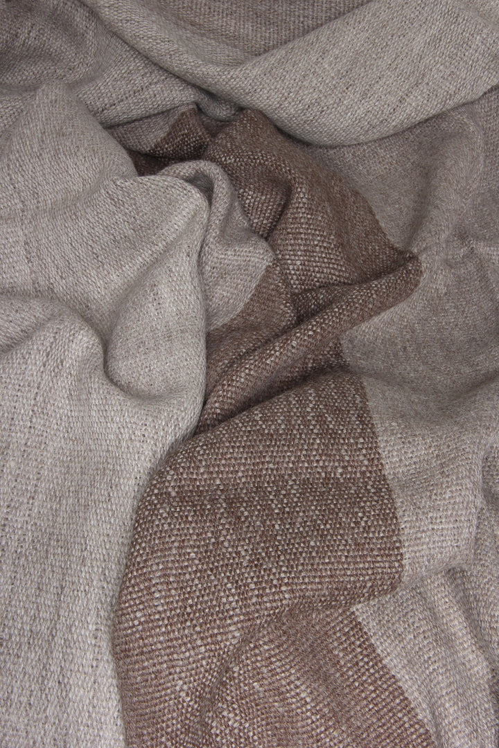 Dreifarbiger Schal aus Alpaka Wolle in Bronze mit Streifenmuster